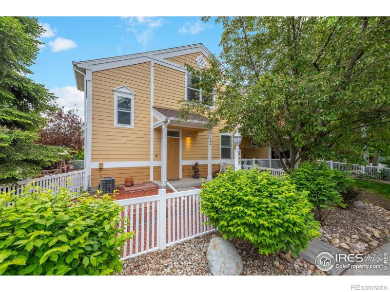 1907 Grays Peak Dr, Loveland, CO 80538