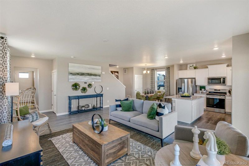 262 S Uriah St, Aurora, CO 80018