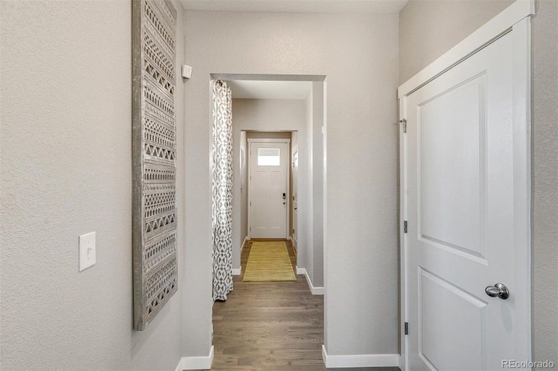 262 S Uriah St, Aurora, CO 80018