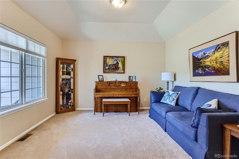 5648 Glenstone Dr, Highlands Ranch, CO 80130