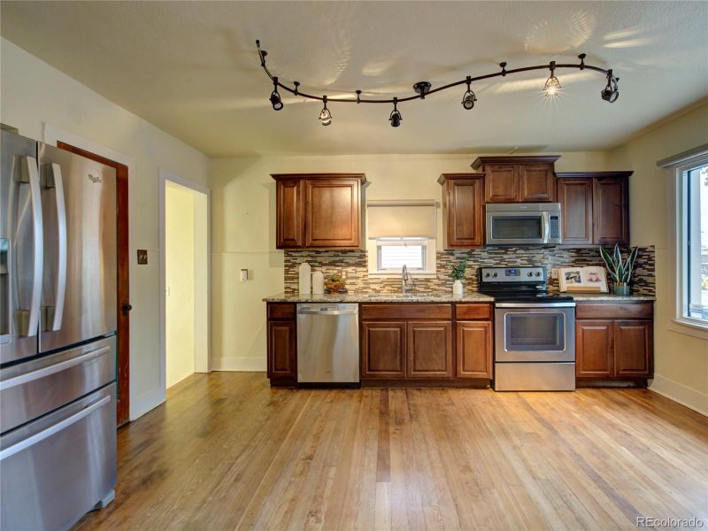 2328 W Pikes Peak Ave, Colorado Springs, CO 80904
