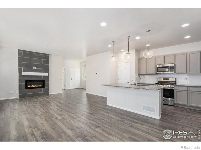 6622 N Ceylon St, Denver, CO 80249
