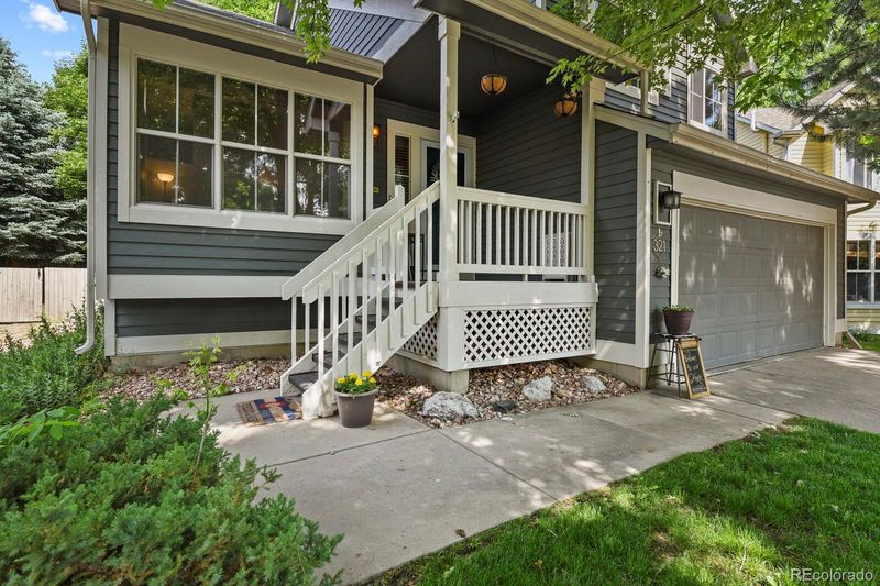 321 Lodgewood Ln, Lafayette, CO 80026