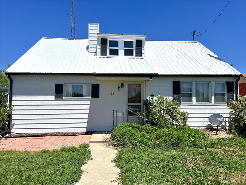 92 Nolan St, Genoa, CO 80818