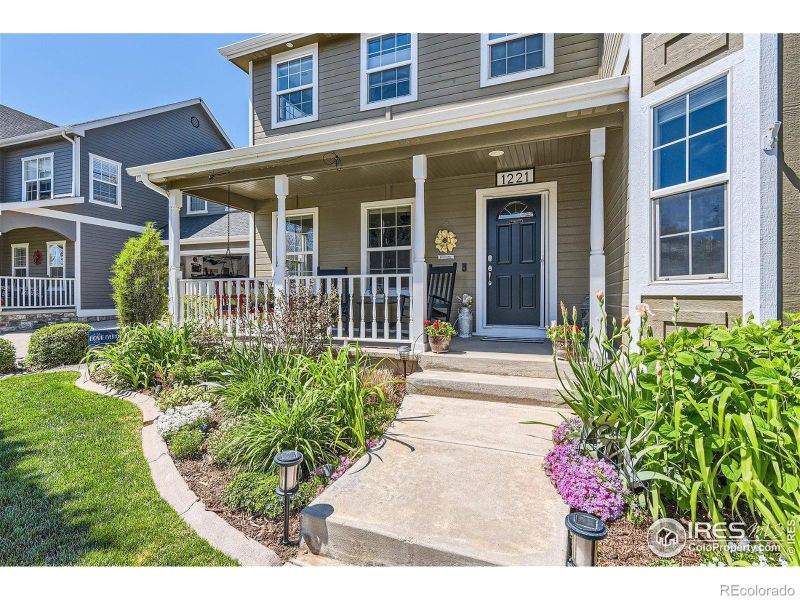 1221 Crescent Dr, Windsor, CO 80550