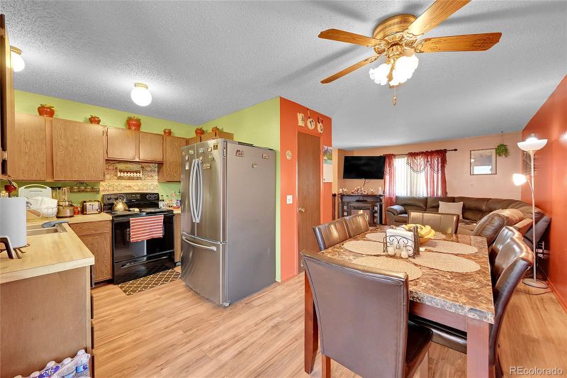 2104 Wedgewood Ct, Greeley, CO 80631