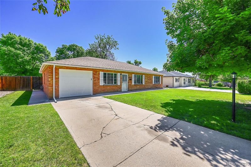 940 Tucson St, Aurora, CO 80011