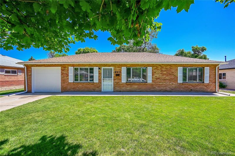 940 Tucson St, Aurora, CO 80011