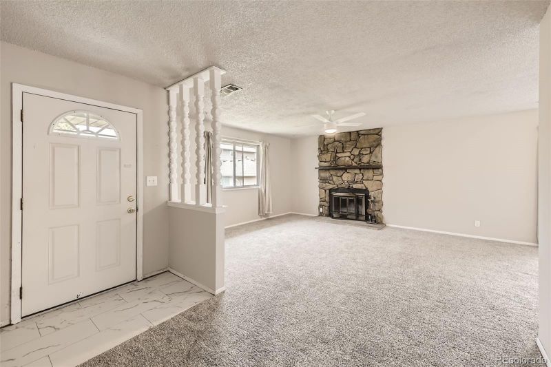 9902 Orangewood Dr, Thornton, CO 80260