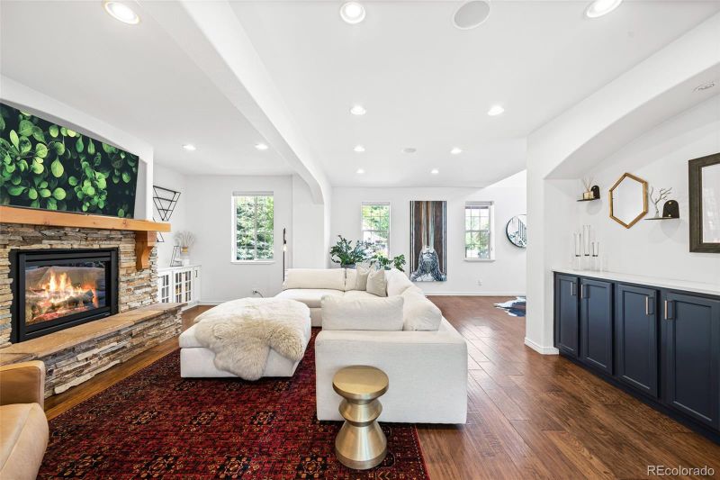2501 Perry St, Denver, CO 80212