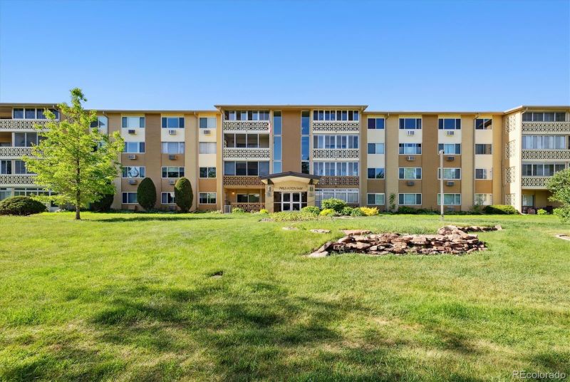 795 S Alton Way #8A, Denver, CO 80247