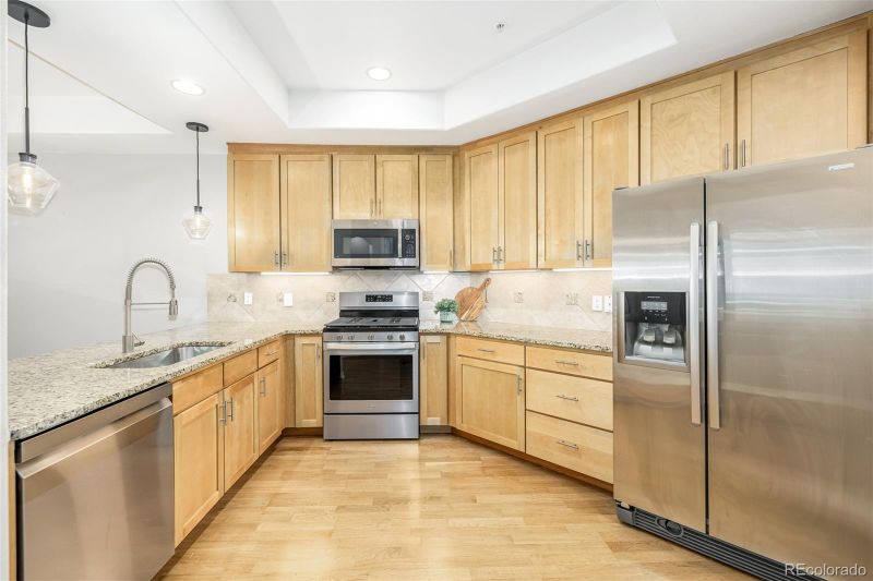 1100 N Grant St #303, Denver, CO 80203