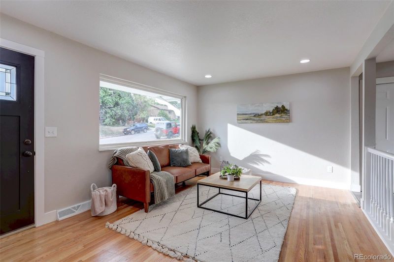 140 Drake St, Denver, CO 80221