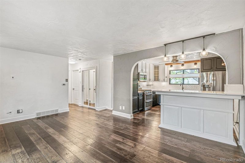 942 S Quail Way, Lakewood, CO 80226