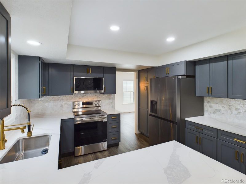 5987 E Jamison Ln, Centennial, CO 80112