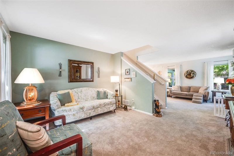 9941 Saybrook St, Highlands Ranch, CO 80126