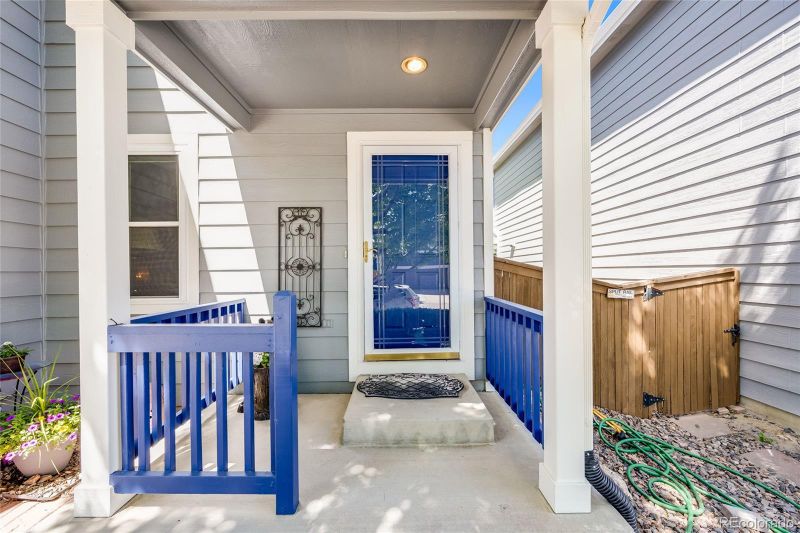 9941 Saybrook St, Highlands Ranch, CO 80126