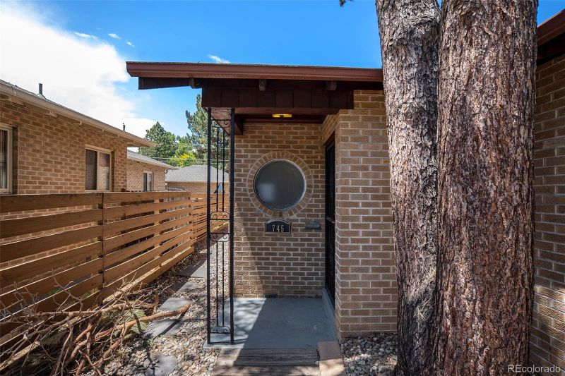 745 Clermont St, Denver, CO 80220