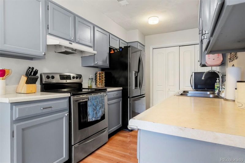 1904 W 102nd Ave, Thornton, CO 80260