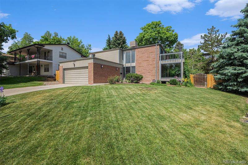 889 S Cole Dr, Lakewood, CO 80228