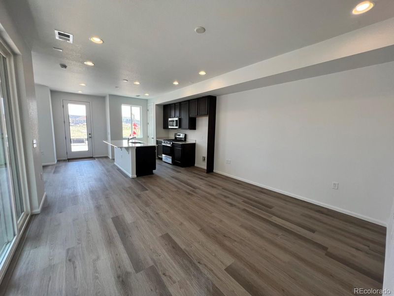 21181 E 67th Ave, Aurora, CO 80019