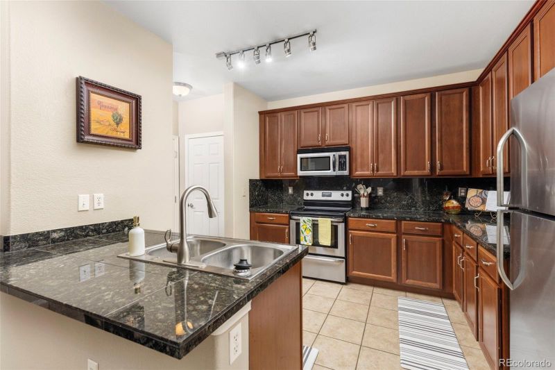 15470 Canyon Rim Dr #208, Englewood, CO 80112