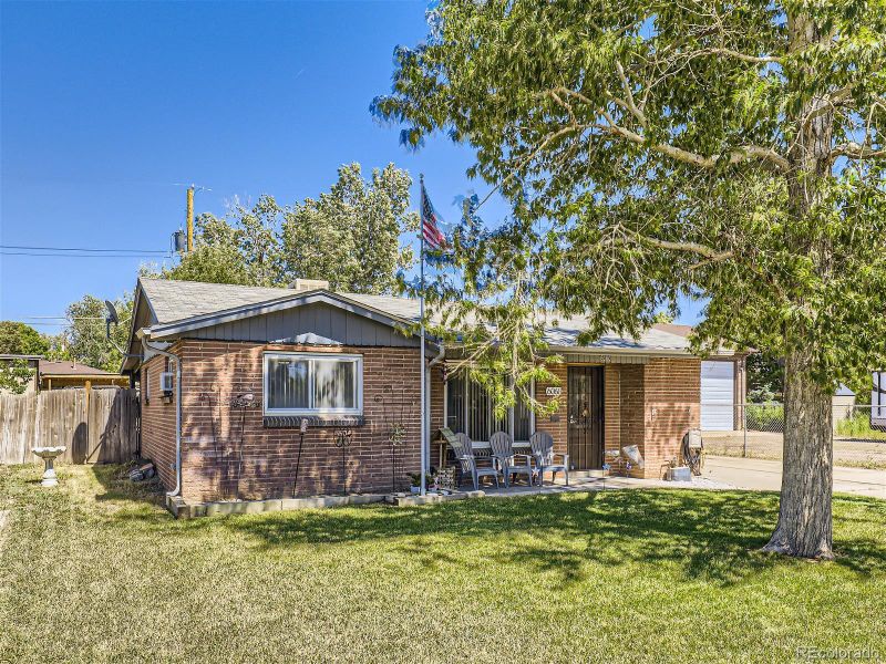 6060 Holly St, Commerce City, CO 80022