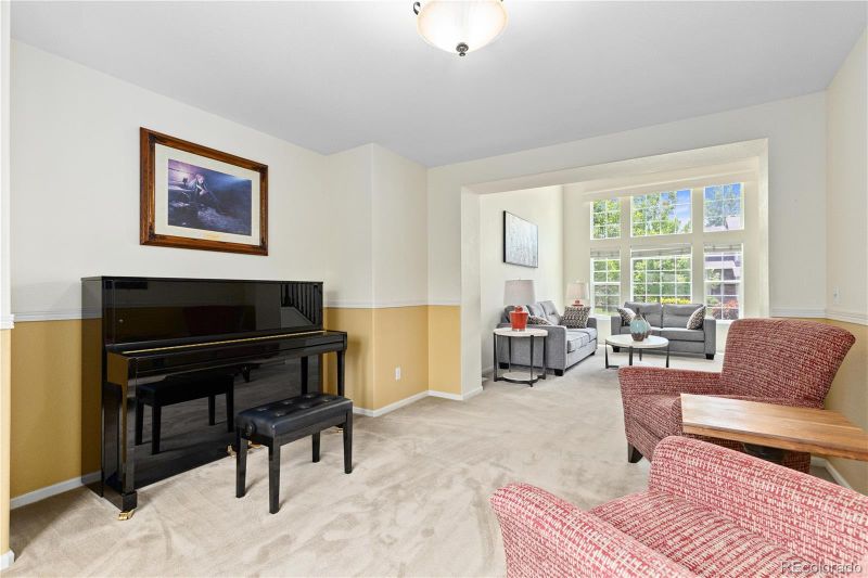 10201 Royal Eagle Ln, Highlands Ranch, CO 80129
