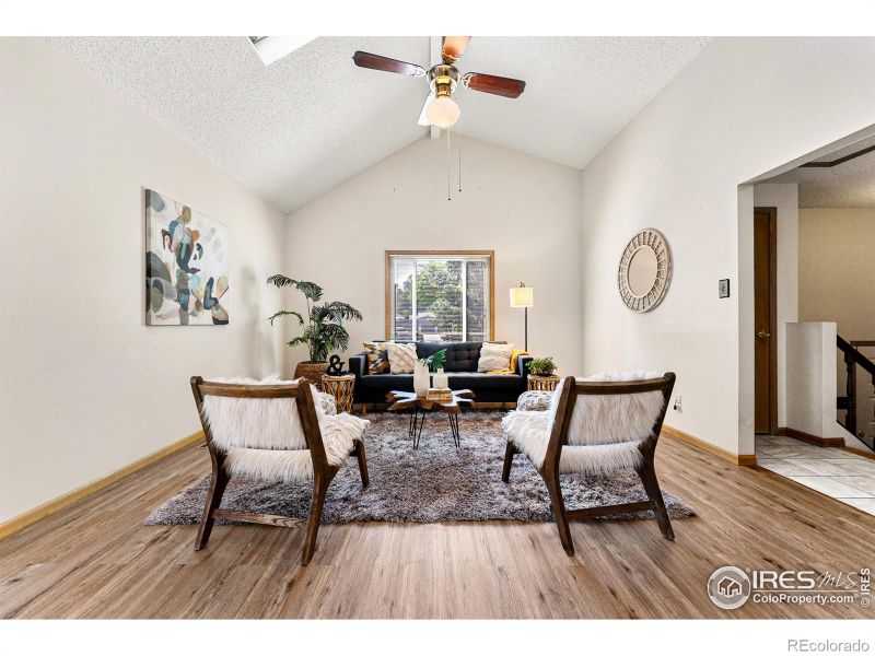 1218 Hunter Ct, Longmont, CO 80501
