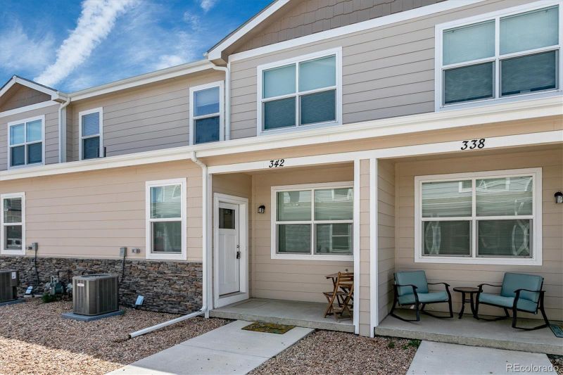 342 S 4th Ct, Deer Trail, CO 80105