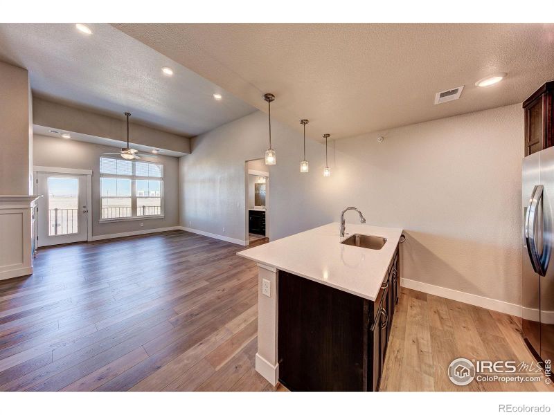 285 High Point Dr #304, Longmont, CO 80504