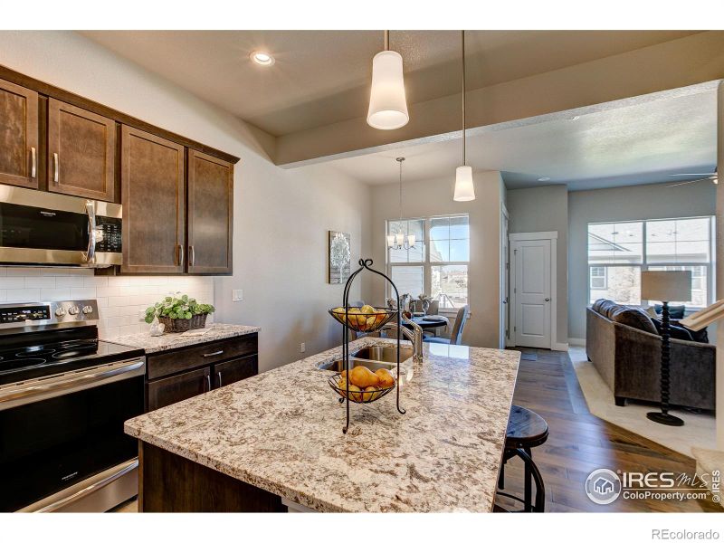 4112 Trapper Lake Dr, Loveland, CO 80538