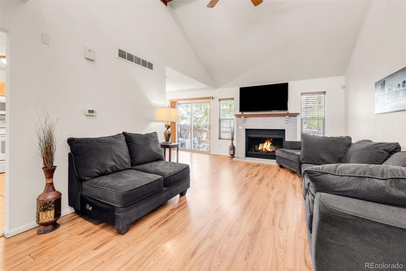 15351 E Louisiana Ave, Aurora, CO 80017