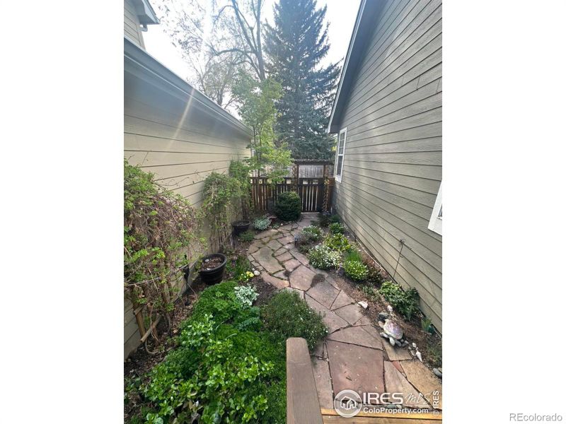 1837 Indian Hills Cir, Fort Collins, CO 80525