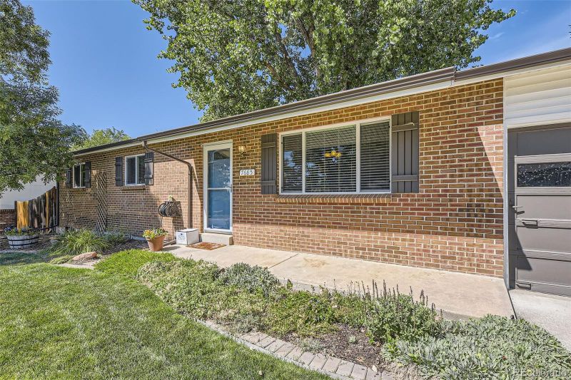 7685 S Harlan St, Littleton, CO 80128