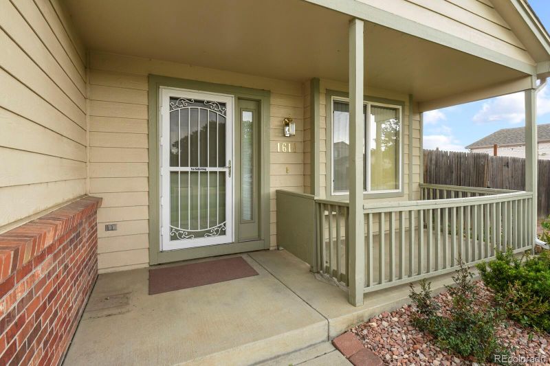 1611 Argonne St, Aurora, CO 80011