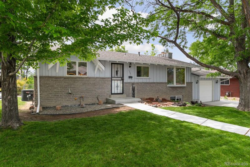 6302 W 61st Pl, Arvada, CO 80003