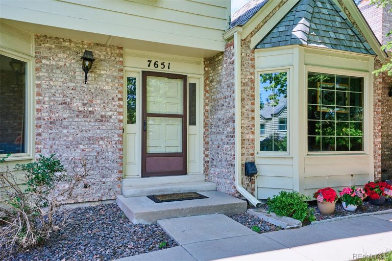 7651 S Cove Cir, Centennial, CO 80122