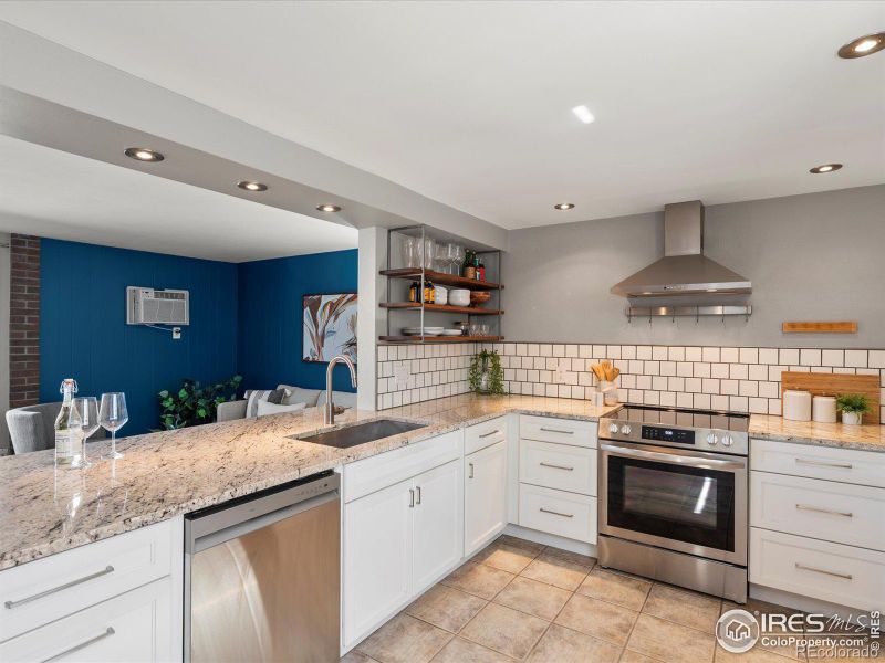 1842 Canyon Blvd #215, Boulder, CO 80302