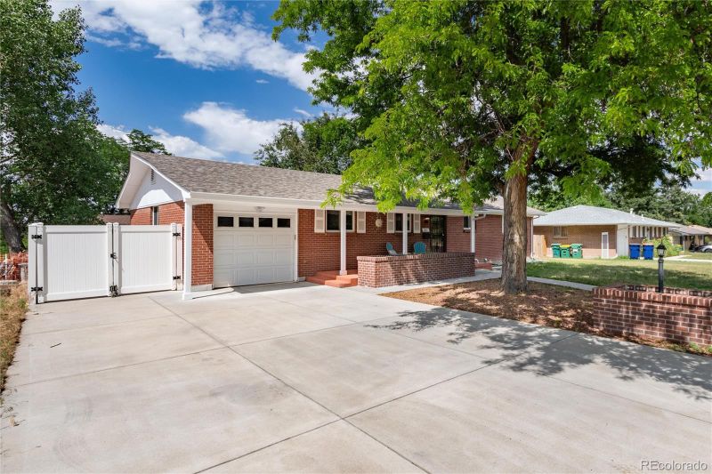 641 E Fremont Ave, Centennial, CO 80122