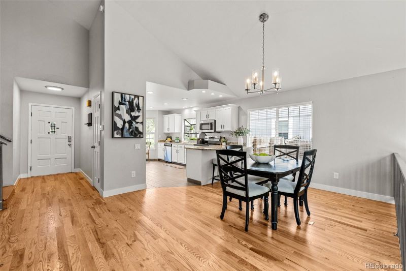 8247 S Syracuse Ct, Centennial, CO 80112