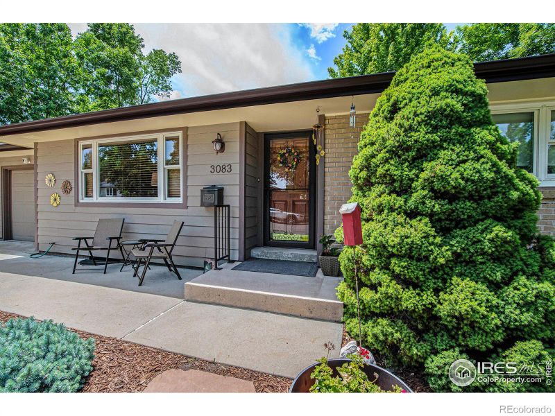 3083 S Jasmine St, Denver, CO 80222