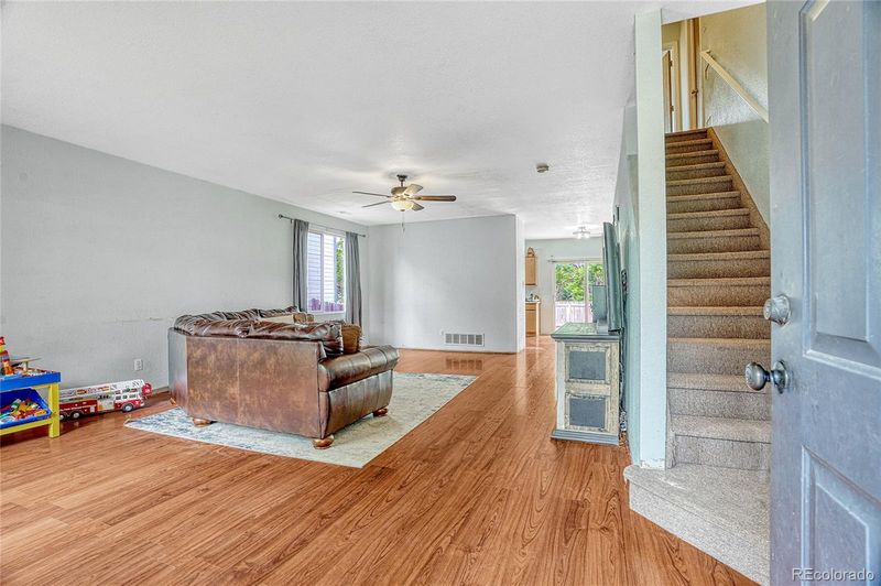 11567 Oakland St, Commerce City, CO 80640