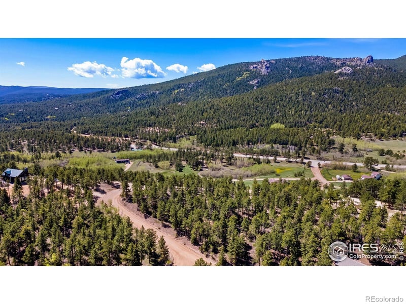 223 Taylor Rd, Lyons, CO 80540
