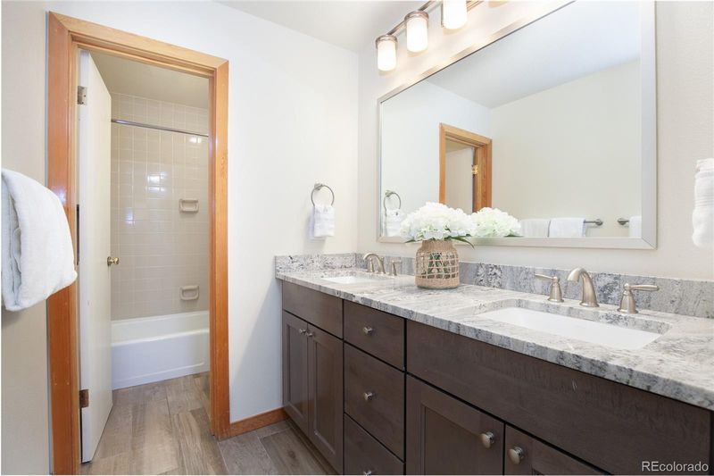 180 Tennis Club Rd #1638, Dillon, CO 80435