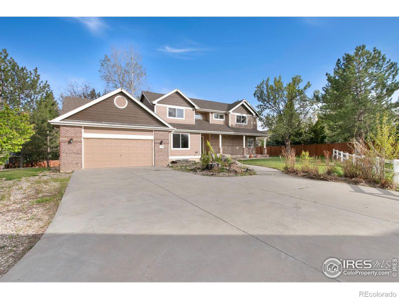 689 Modena Ct, Loveland, CO 80537
