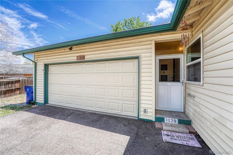 1628 S Ursula Ct, Aurora, CO 80012