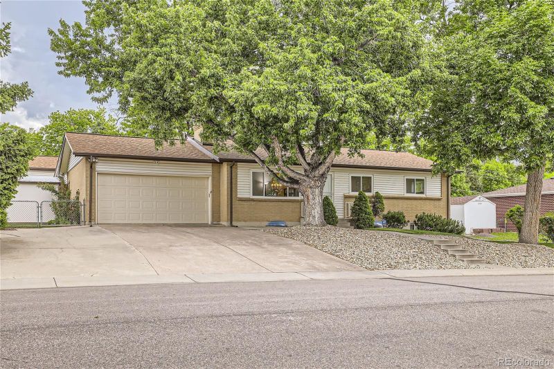 591 S Taft St, Lakewood, CO 80228