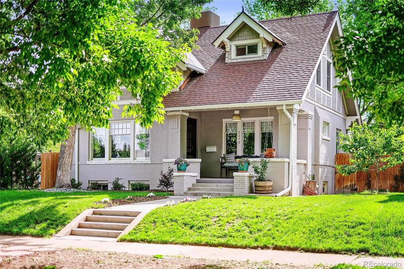 2270 Dexter St, Denver, CO 80207