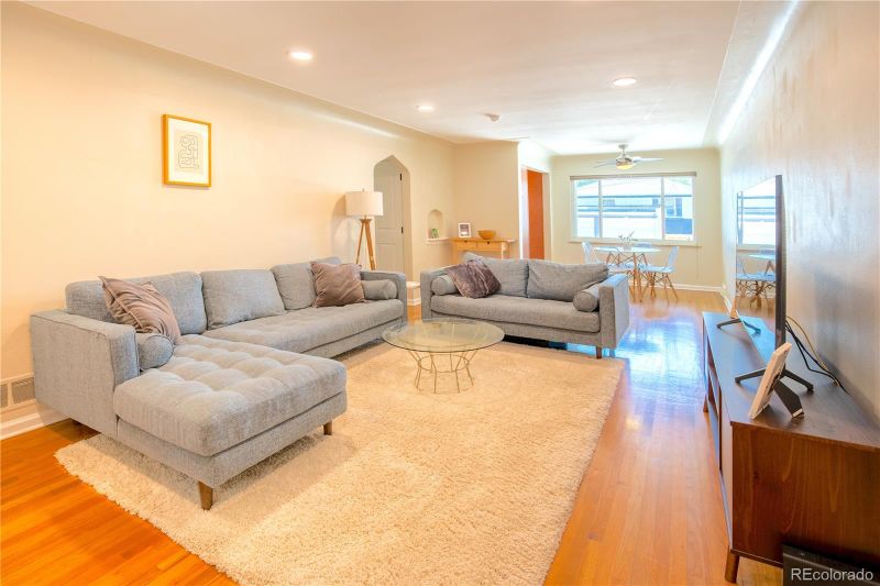 1544 Elm St, Denver, CO 80220